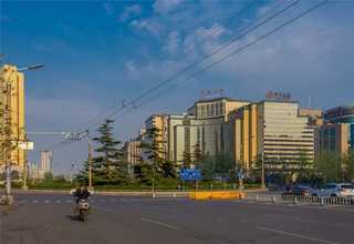 电容B43456-S9808-M21